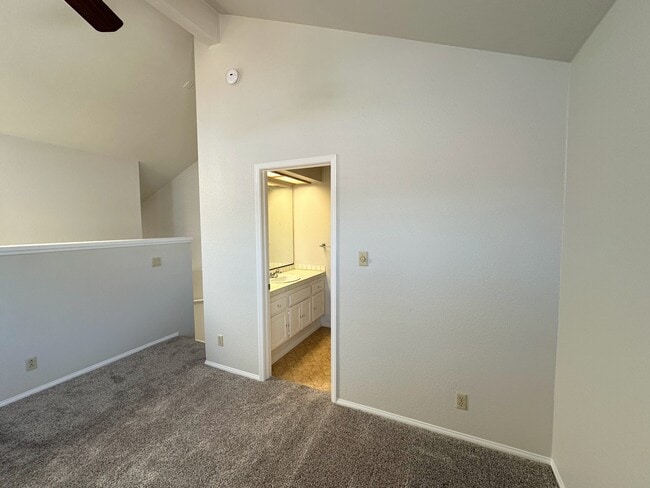 Building Photo - 15880 Avenida Villaha