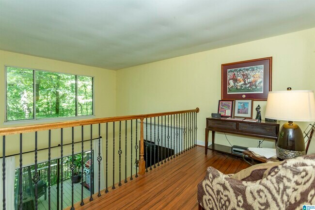 Building Photo - 327 Heath Dr