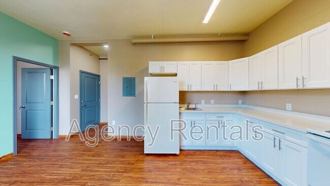 Building Photo - 1407 Pensacola St