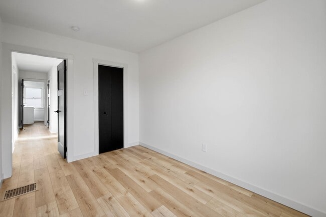 Building Photo - Start the New Year in a new home! This FULLY RENOVATED 3-bedroom in Penn Hills is ready and waiti...