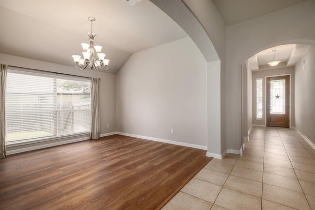 Building Photo - 1003 Suffolk Ct