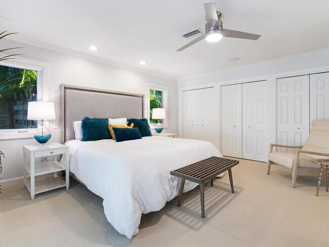 Building Photo - 606 Owl Way