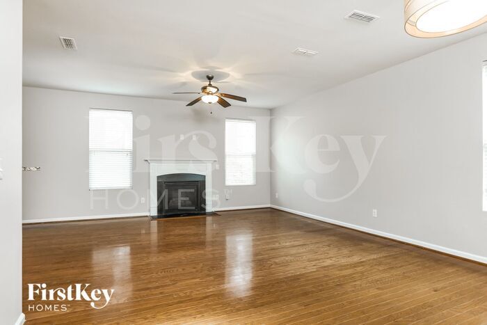 Building Photo - 4131 White Kestrel Dr