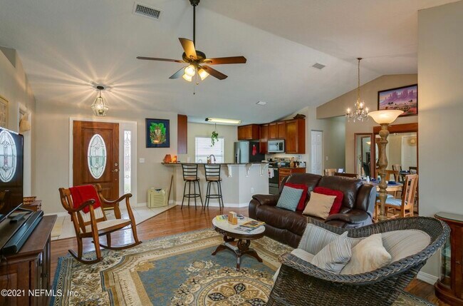 Building Photo - 453 Island View Cir