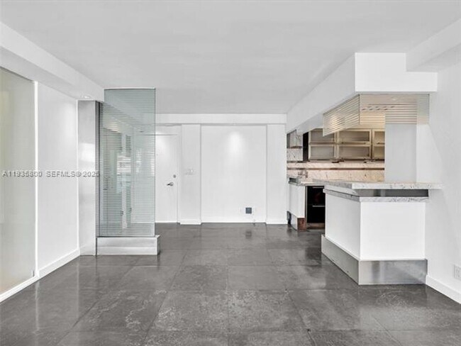 Building Photo - 6770 Indian Creek Dr