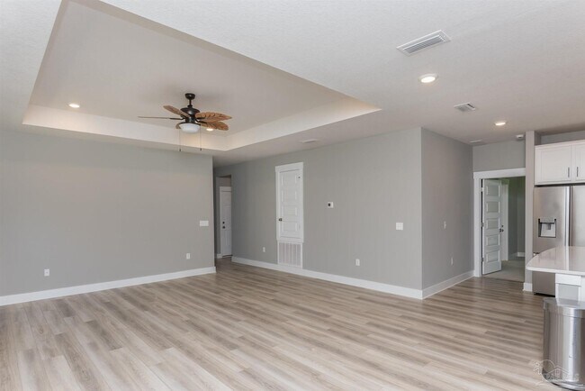 Building Photo - 240 Camellia Dr