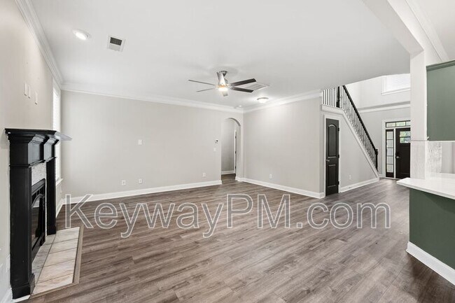 Building Photo - 336 Amersham Way
