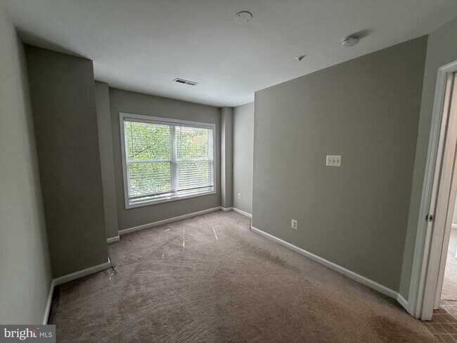 Building Photo - 10292 Chestnut Park Ln