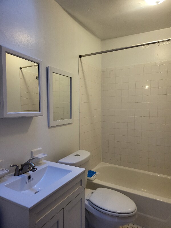 Building Photo - 119 E Mt Airy Ave