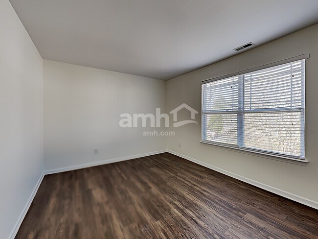 Building Photo - 5536 Stowe Derby Dr