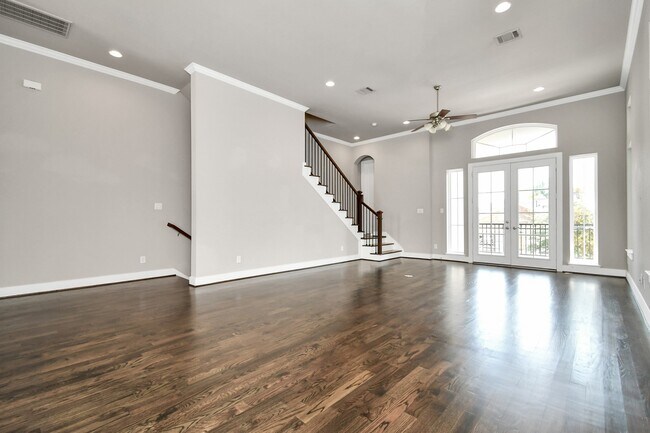 Building Photo - 2709 Kennedy St