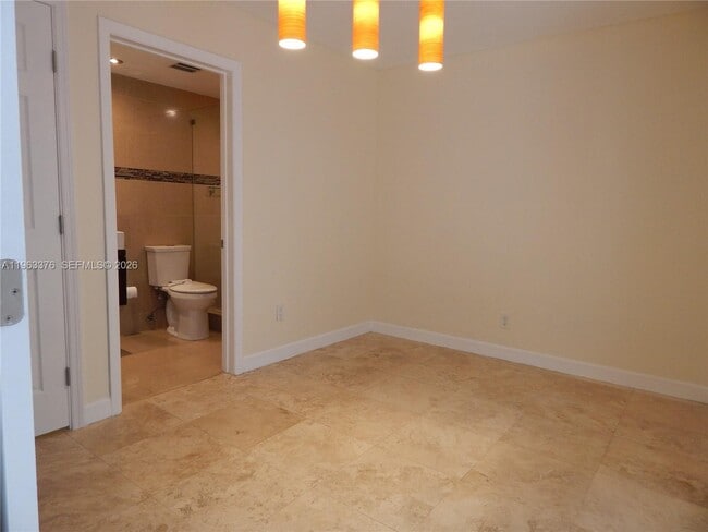 Building Photo - 6959 SW 110th Ct