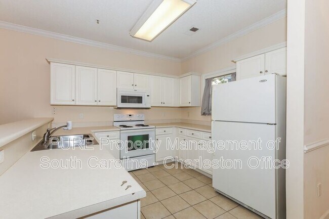 Building Photo - 302 Kiskadee Loop