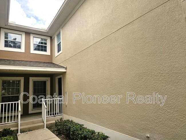 Building Photo - 2035 River Turia Cir
