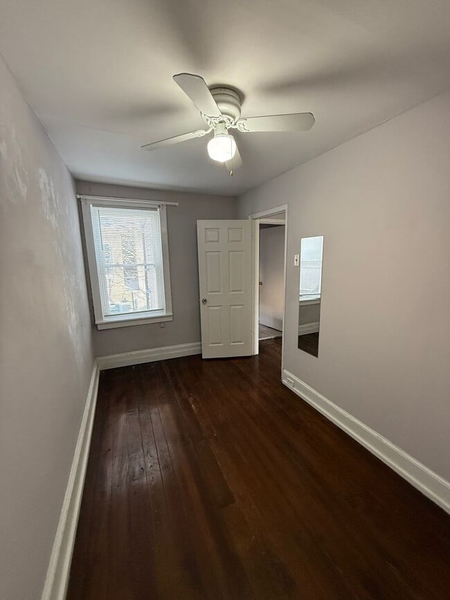 Building Photo - Charming 2 Bedroom Home in Point Breeze, South Philly