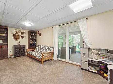 Building Photo - 324 Dimmock Hill Rd