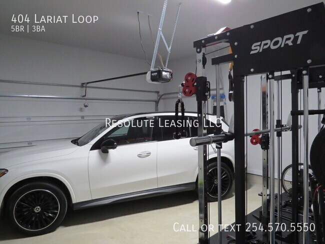 Building Photo - 404 Lariat Lp
