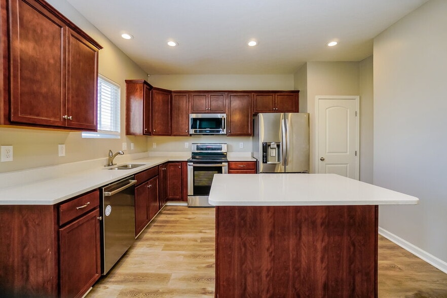 Building Photo - 259 Glen Crossing Dr