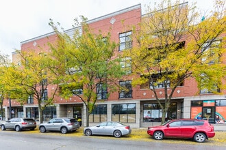 Building Photo - 5766 N Lincoln Ave