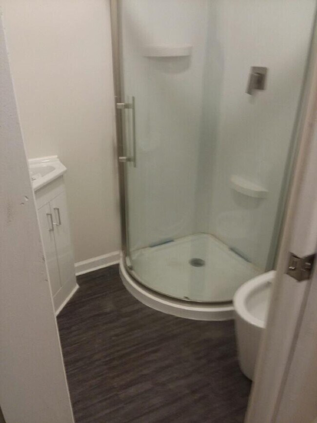 Building Photo - 119 E Wilson St