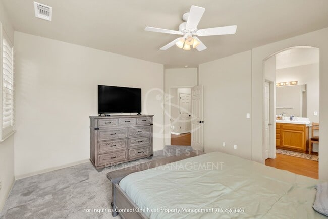 Building Photo - 563 Aspen Meadows Way