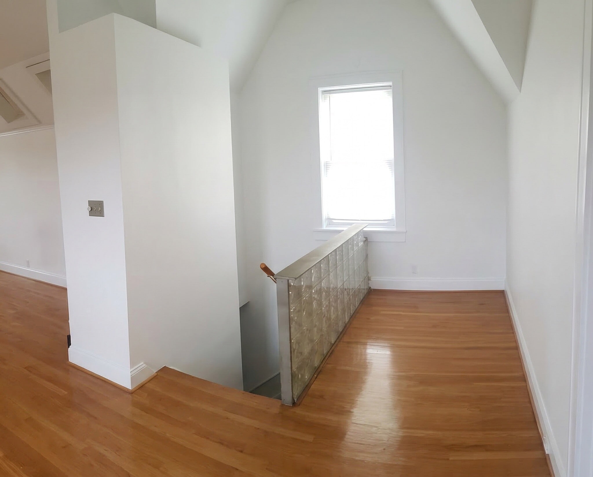 Building Photo - 707 E Brady St