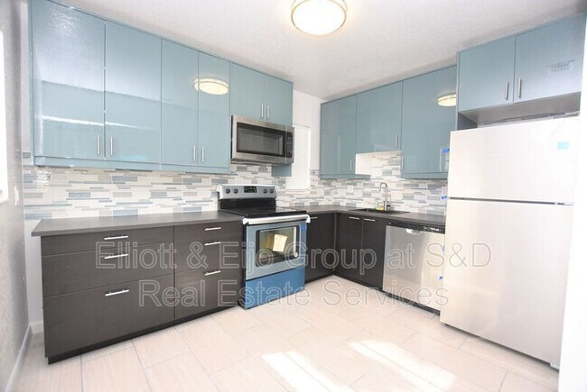 Building Photo - 117 Flamingo Dr
