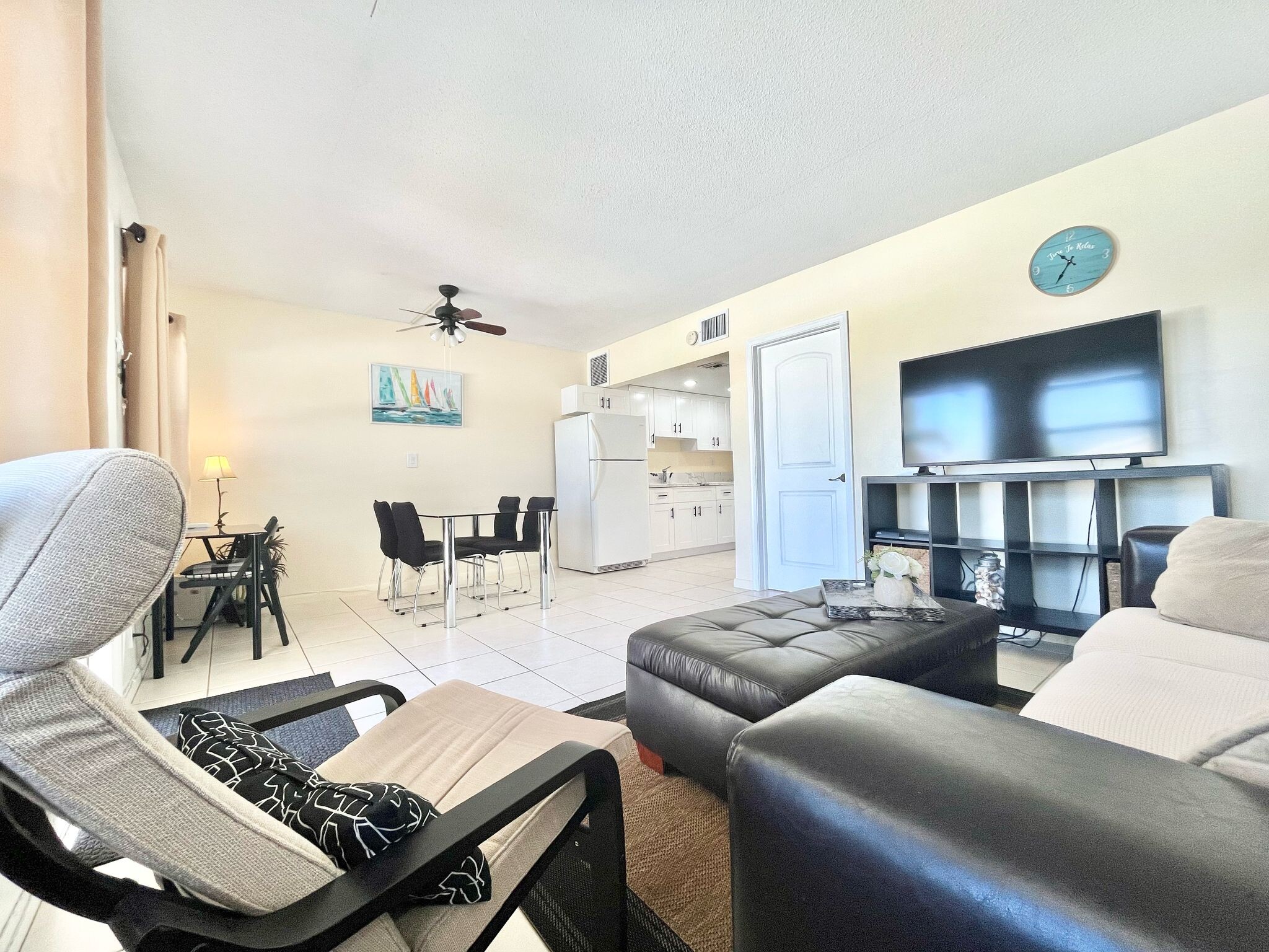 Building Photo - 4532 Bougainvilla Dr