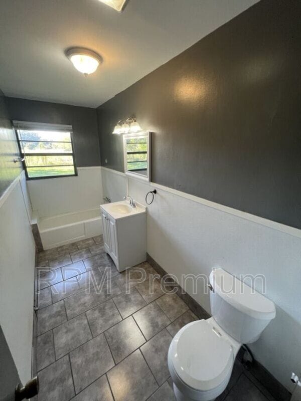 Building Photo - 13189 Sunshine Rd