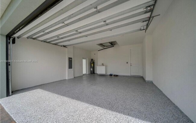 Building Photo - 4205 Nora Ave S