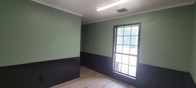 Building Photo - 7600 Pines Rd