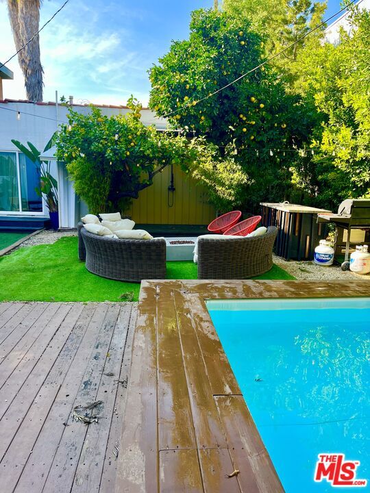 Building Photo - 1006 N Crescent Heights Blvd