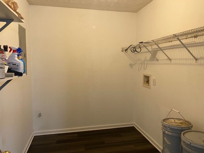 Building Photo - Ranch Style home in Locust Grove