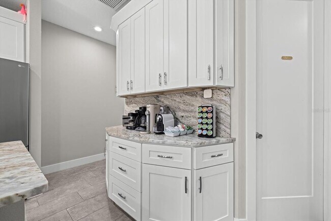 Building Photo - 279 Avalon Rd