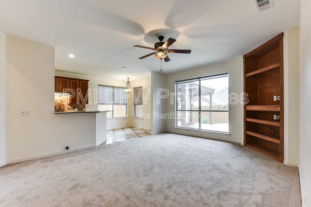 Building Photo - 6721 Hayling Way