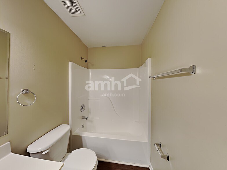 Building Photo - 3319 Covelo Ct