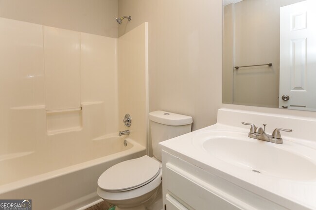 Building Photo - 2535 Valient Dr