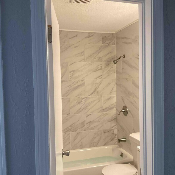 Building Photo - 7229 Virginia Ave