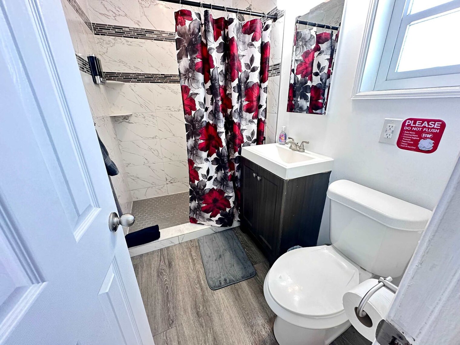 Building Photo - 324 Van Buren St