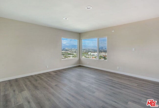 Building Photo - 4151 Don Mariano Dr