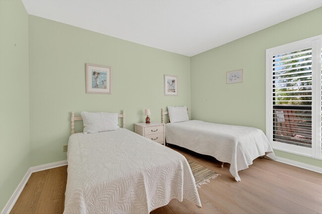 Building Photo - 6 Concourse Dr