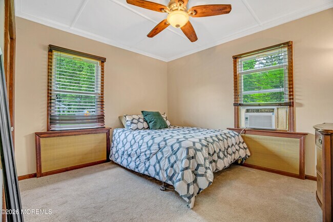 Building Photo - 1209 16th Ave