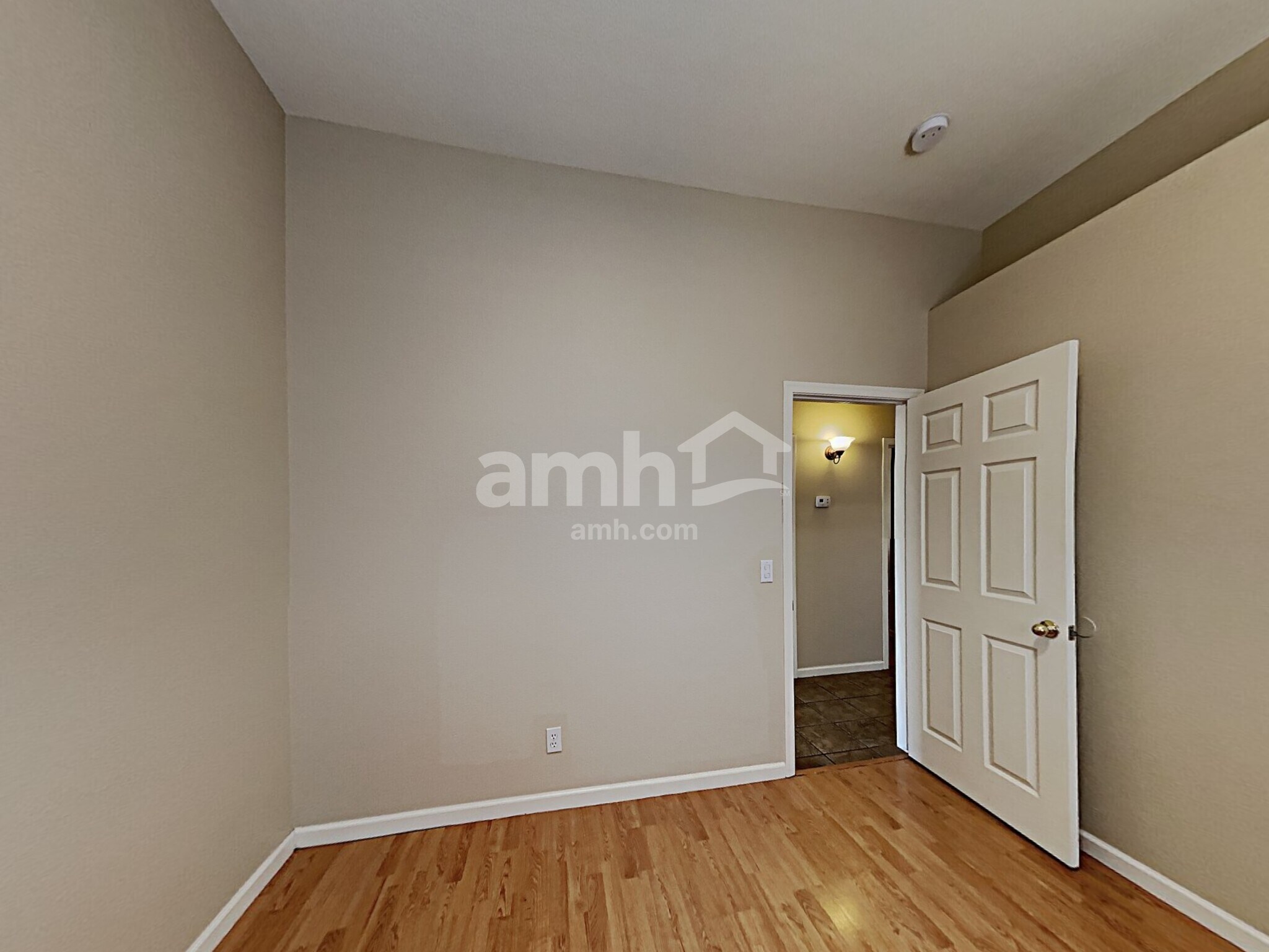 Building Photo - 15810 W Durango St