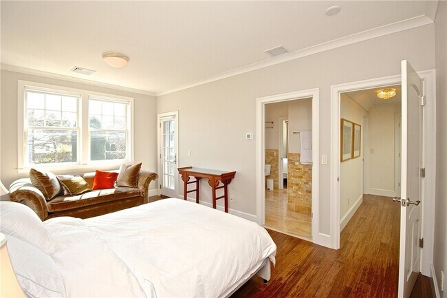 Building Photo - 203 Coggeshall Ave