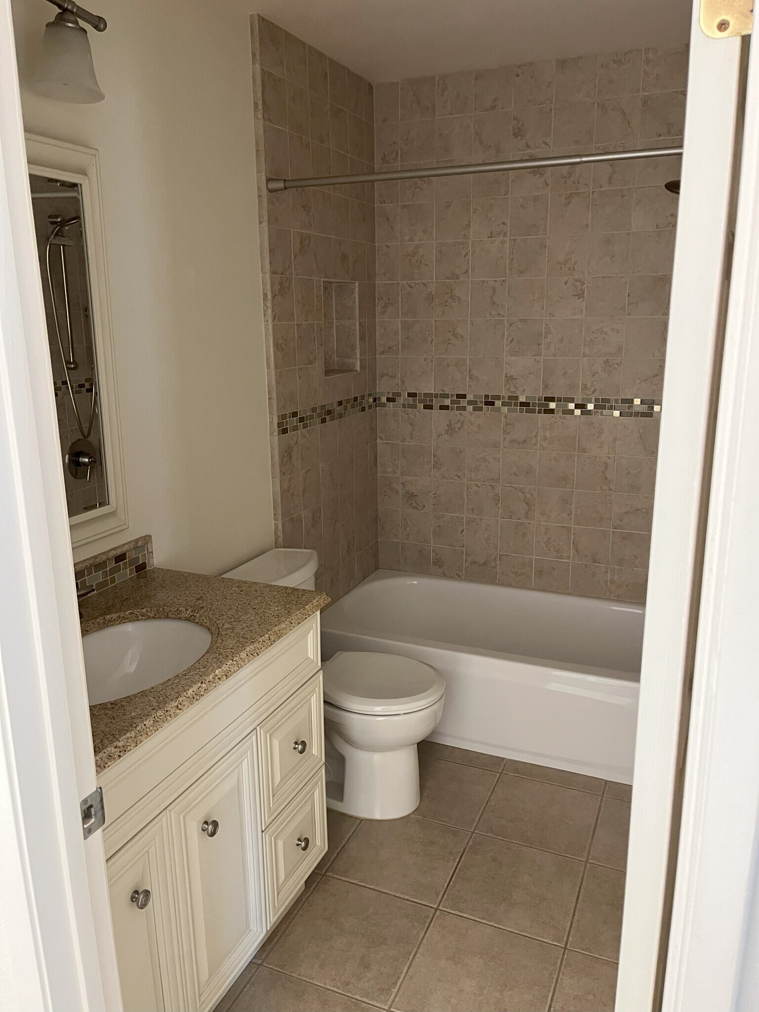 Building Photo - 3636 Ruette de Ville