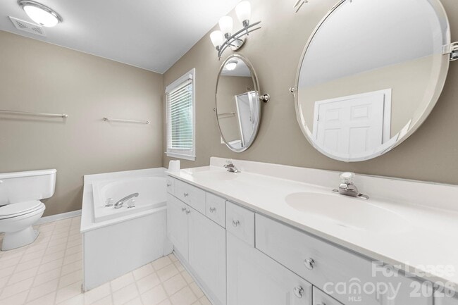 Building Photo - 214 Southern Cross Ln