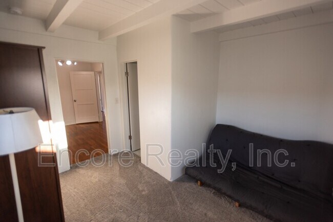 Building Photo - 364 Second Avenue