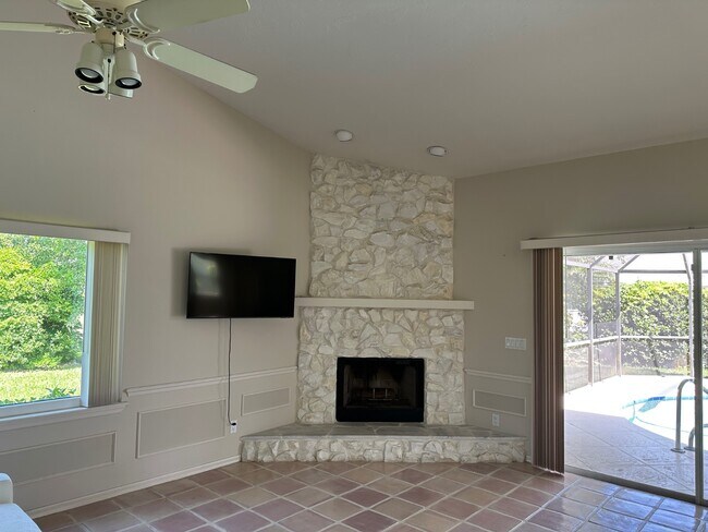 Building Photo - 600 Fox Trail SW