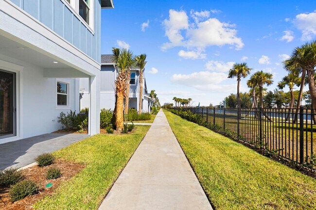 Building Photo - 4416 Longwood Lk Sq