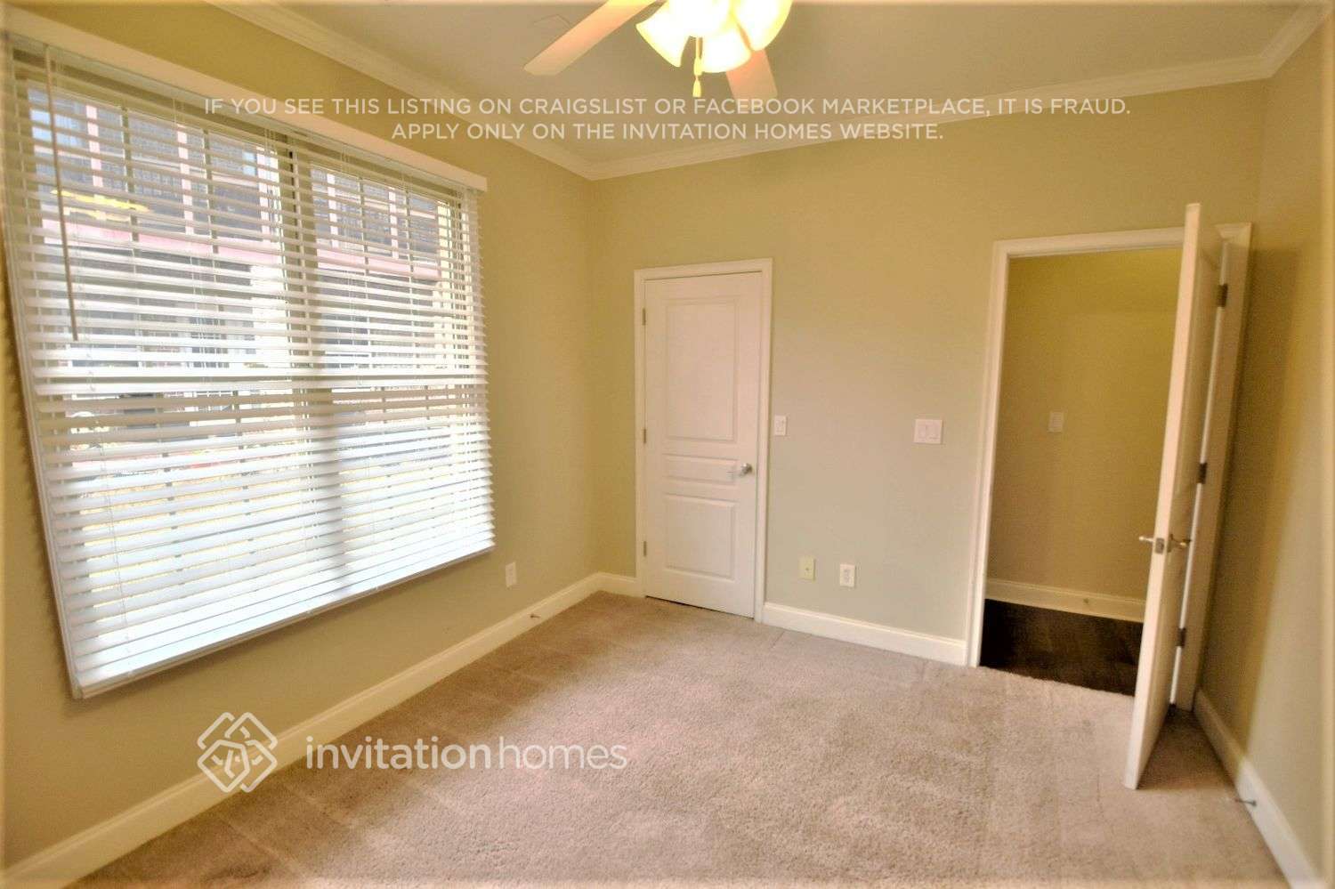 Building Photo - 9207 Golfview Cir